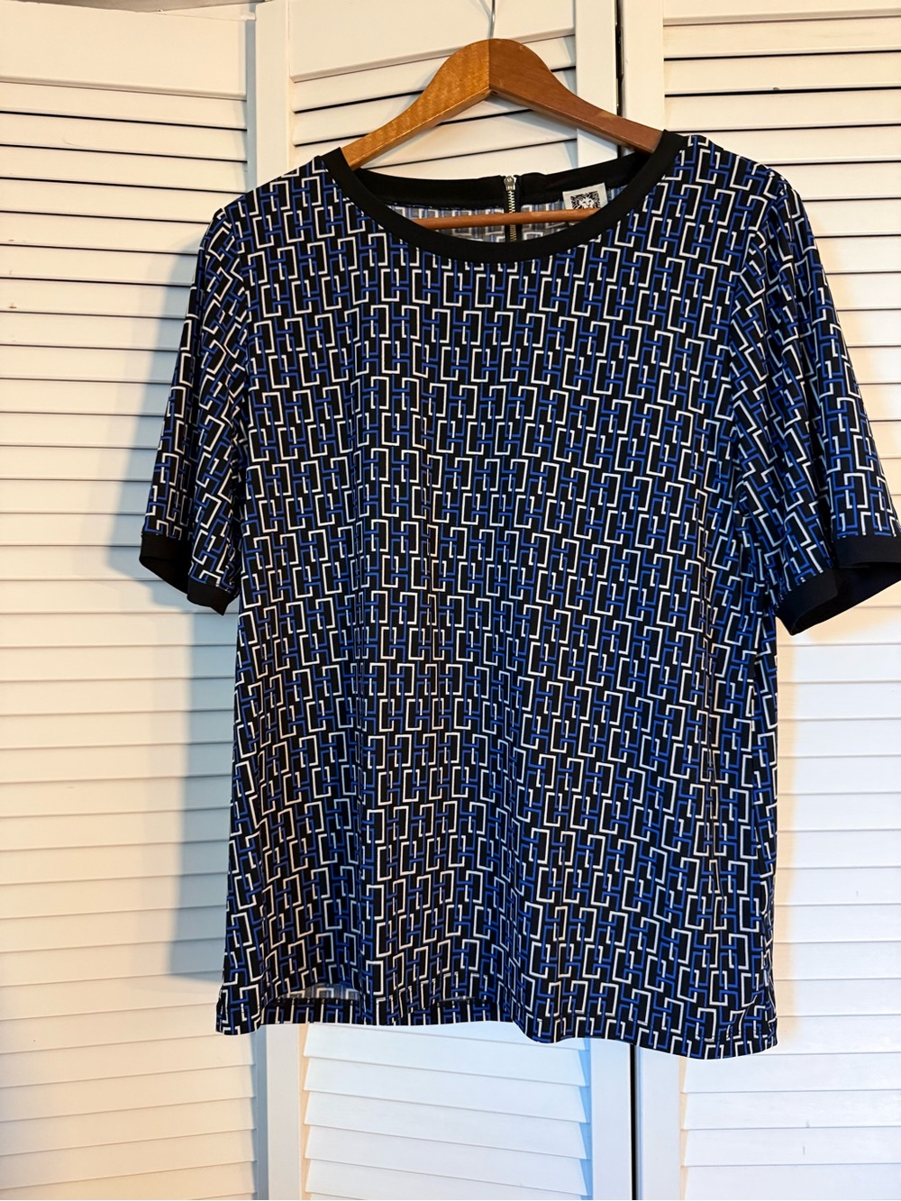 Anne Klein Navy and White Geometric Short Sleeve Top